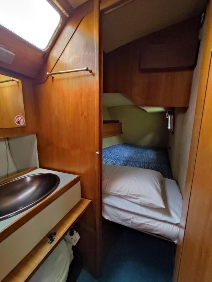 Dormire In Barca A Vela 马拉泰亚 外观 照片